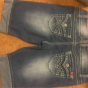 NWOT Angels Bermuda Sz 13